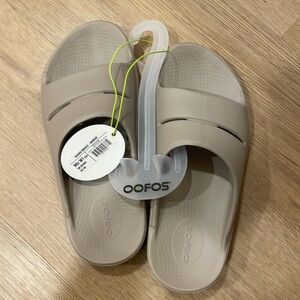 Brand new oofos recovery slides